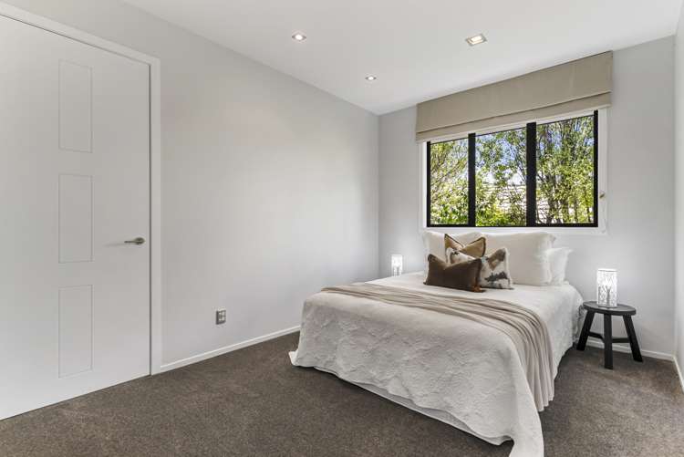 62 Shelter Drive Greenhithe_29