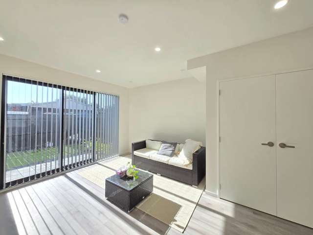 Modern Living, Ultimate Convenience – 2 Bed, 2...