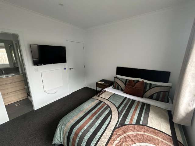 2D/23 Hibiscus Avenue Hamilton Lake_2