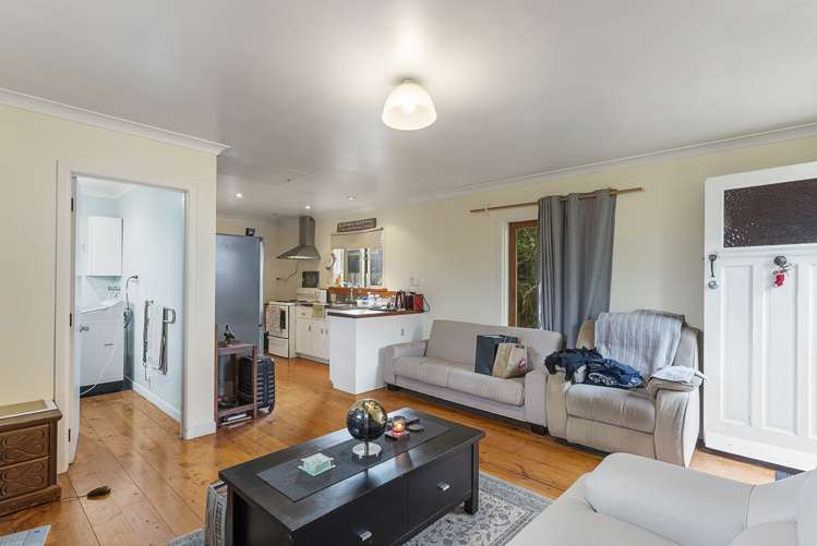 293 Massey Road Mangere East_6