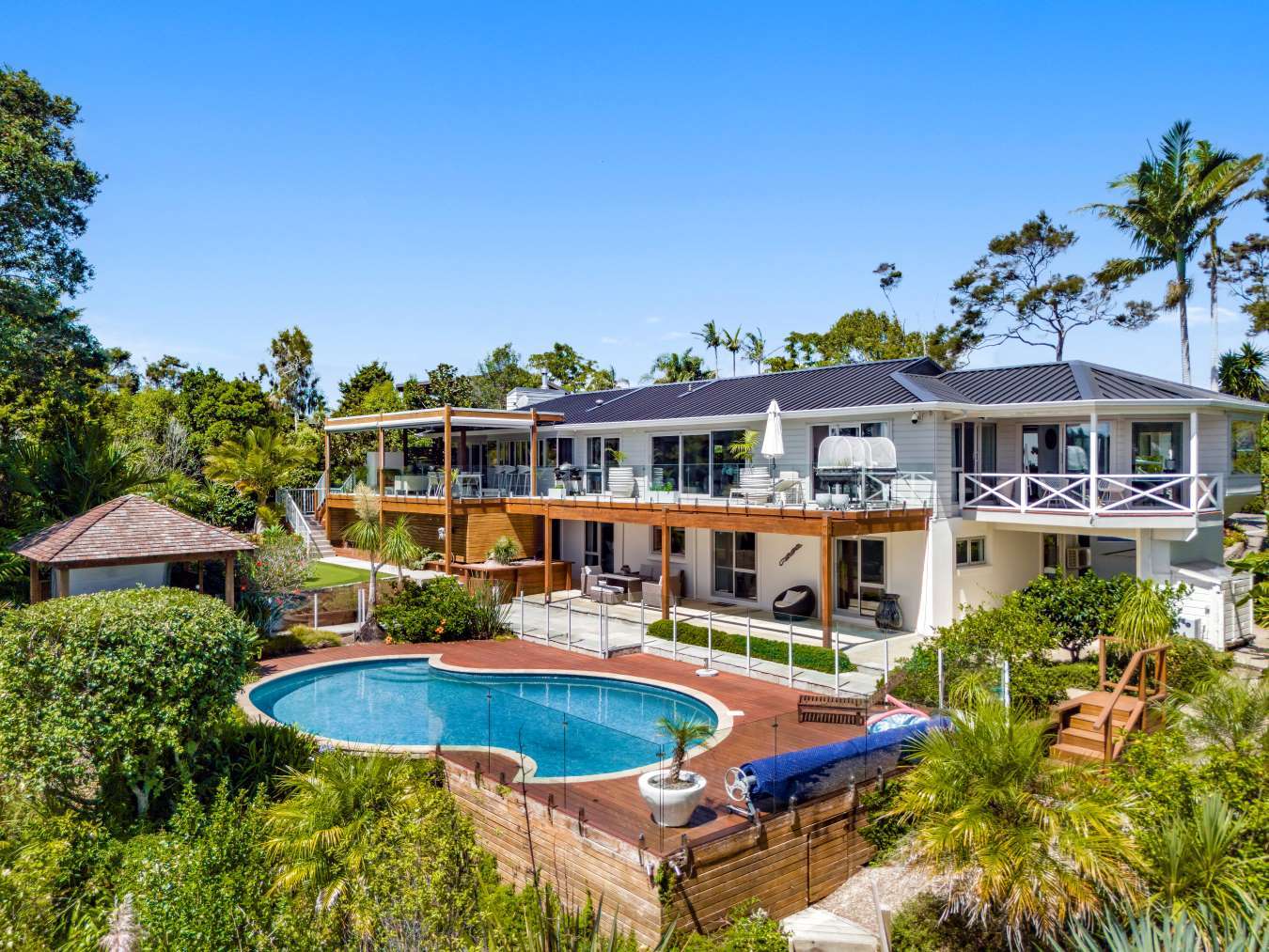 14 Oscar Road in Greenhithe, North Shore