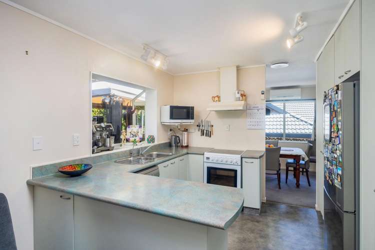 10 Davern Lane New Lynn_1