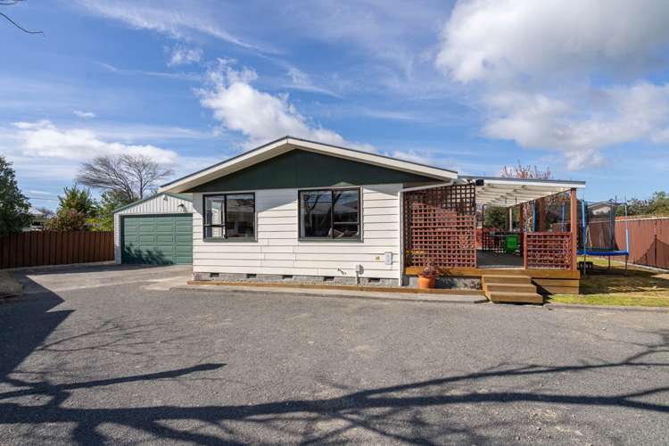 13 Alton Grove Masterton_13