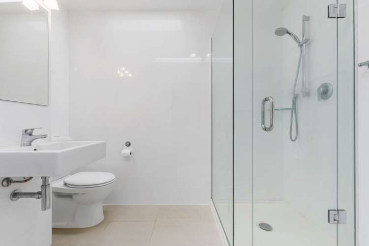 4/2a Seascape Road Remuera_13