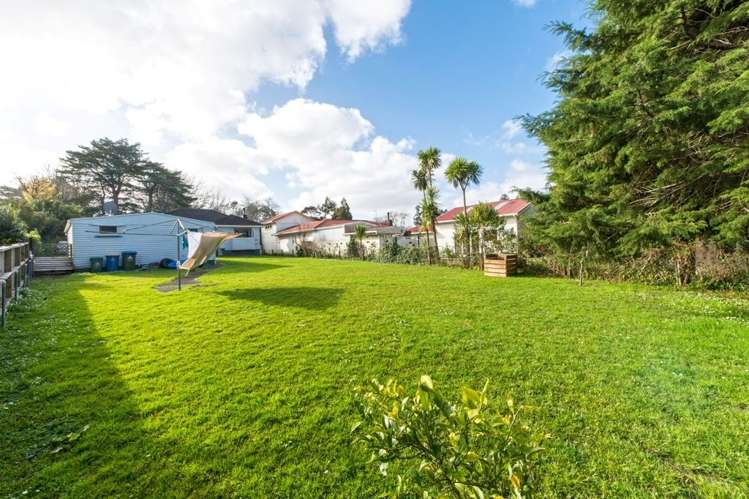 526 West Coast Road Oratia_19