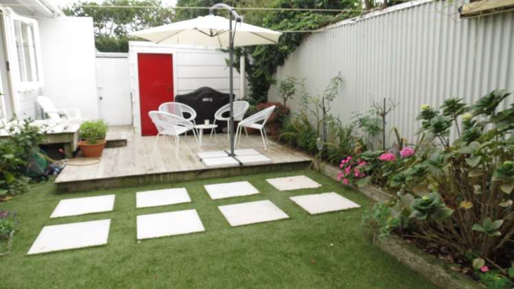 2/18a Ascot Avenue Narrow Neck_9