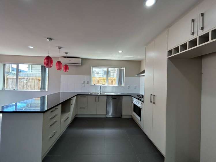 4 Shandon Street Flat Bush_8