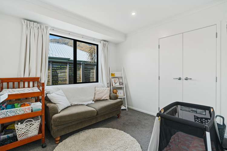 16 Coventry Crescent Lower Shotover_15