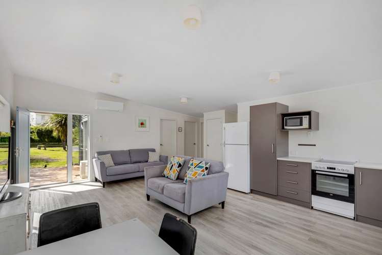 56 Pinedale Crescent Riversdale Beach_7