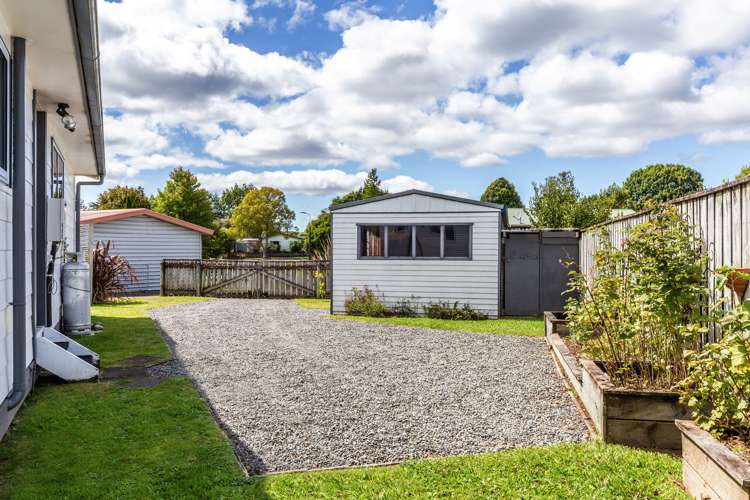 14 Runuku Grove Turangi_9