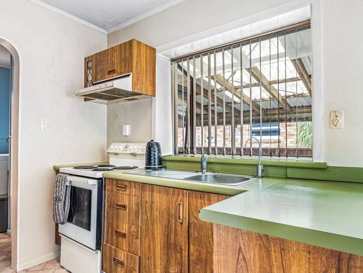 102 Douglas Street_4