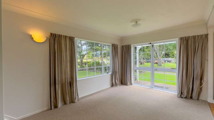 1694 East Coast Road Whakatiwai_12