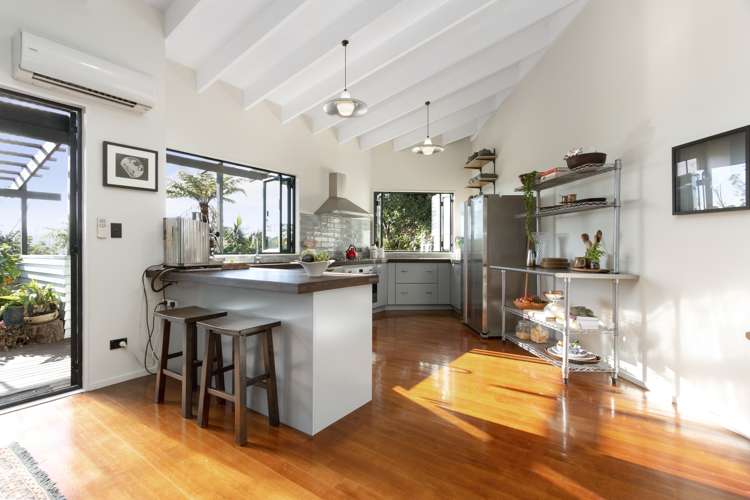 9 Onewa Road Northcote_6