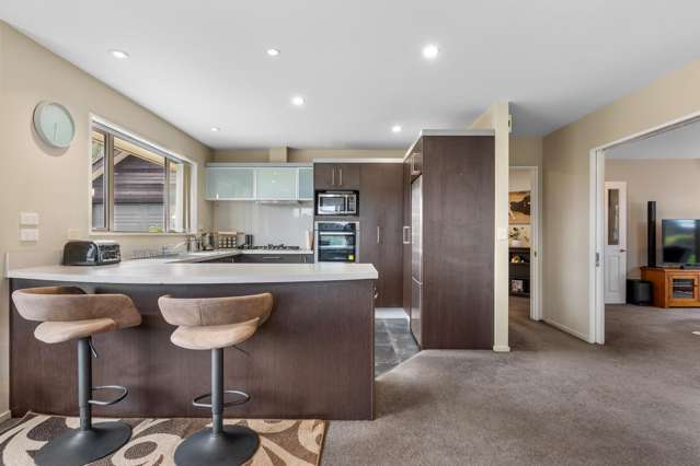 7 Strathmore Gardens Burwood_2