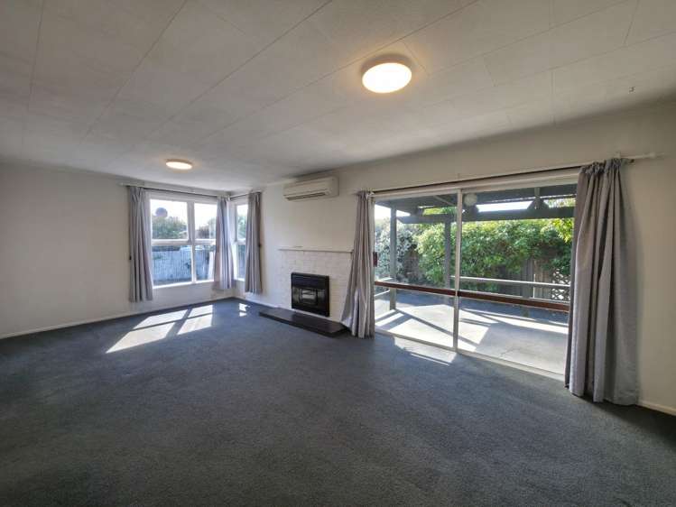 909A Dufferin Street 10474_3