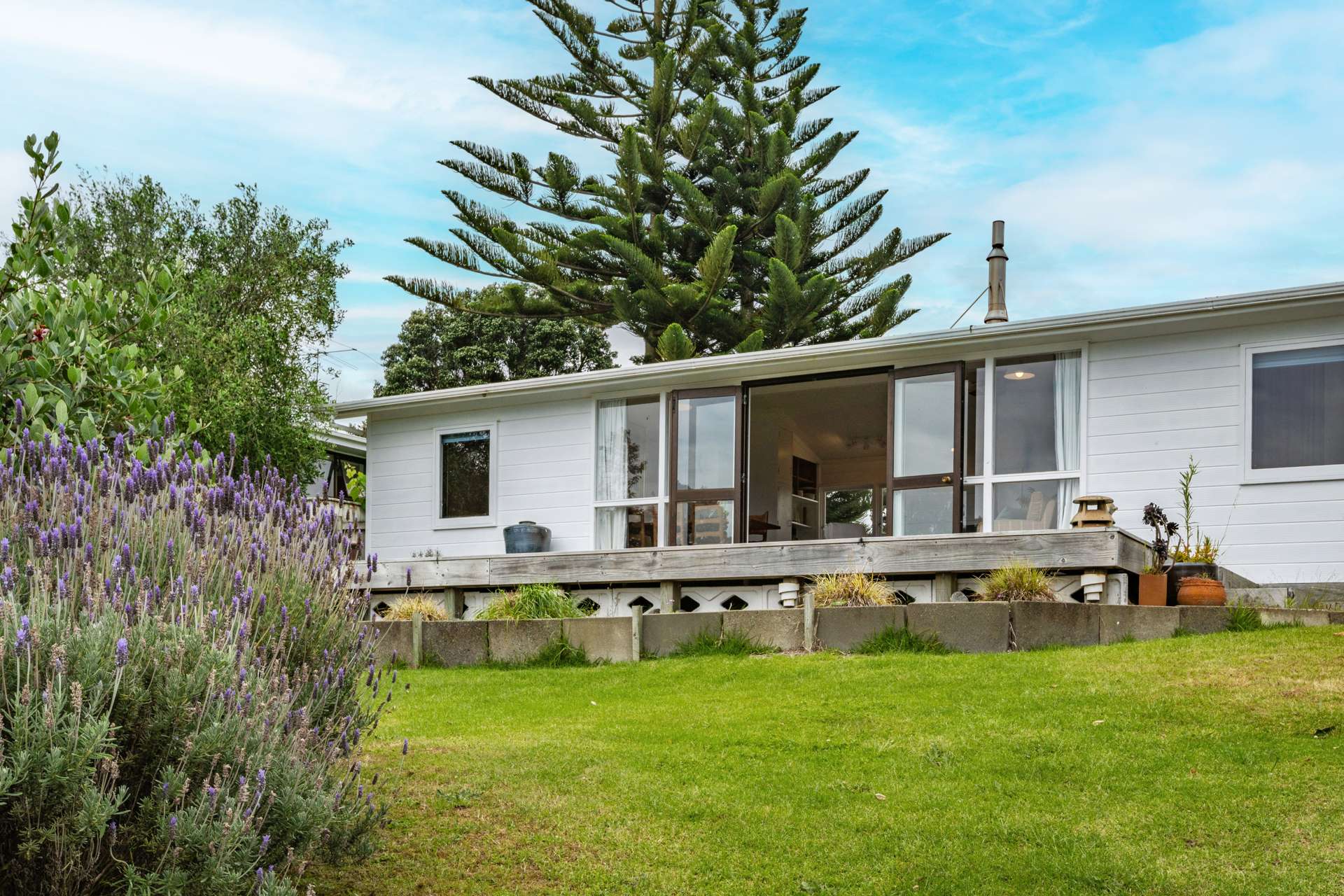 42 Queens Road Waikanae Beach_0