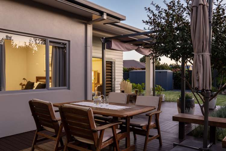 3 Pohutukawa Grove Lytton West_10