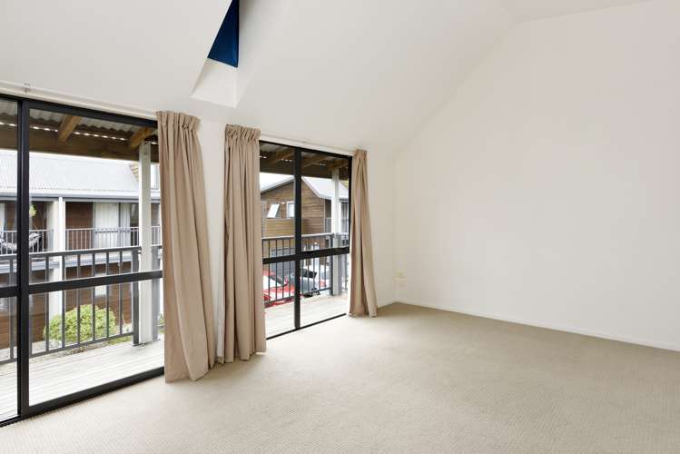 4 Rochdale Way Stoke_8