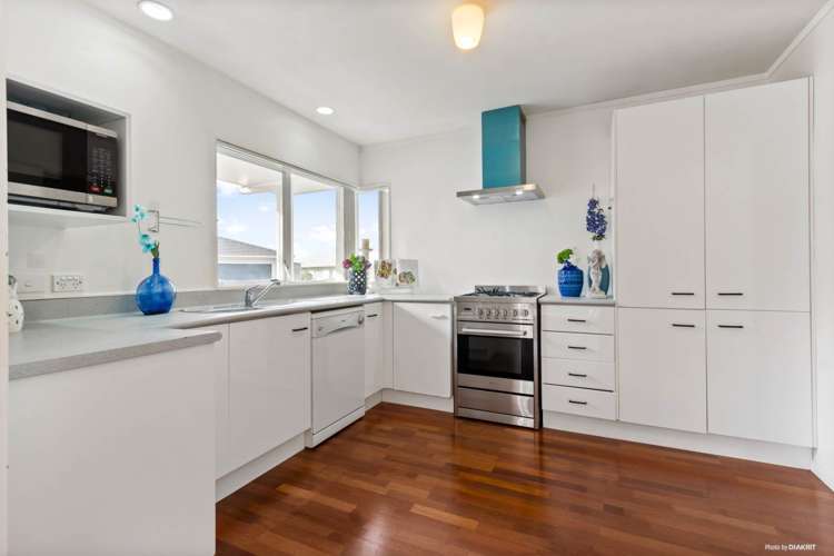 299a Glengarry Road Glen Eden_7