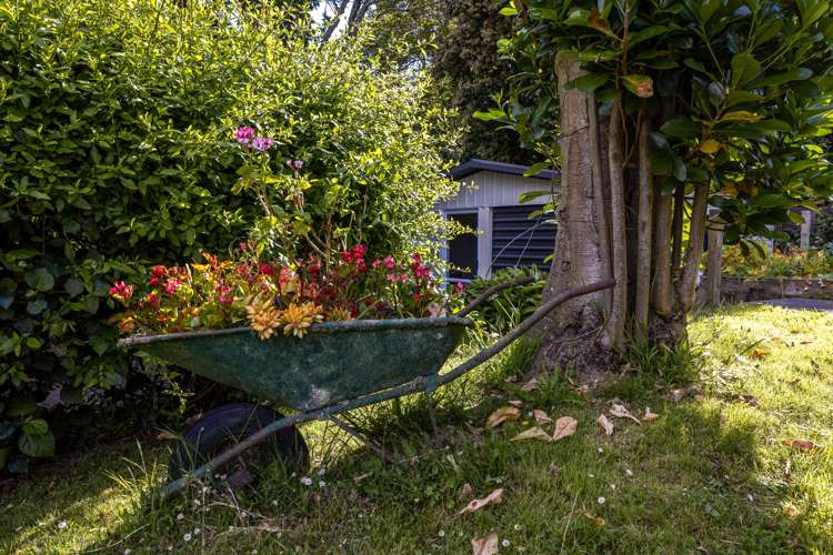 43 Tahatai Road Oneroa_25