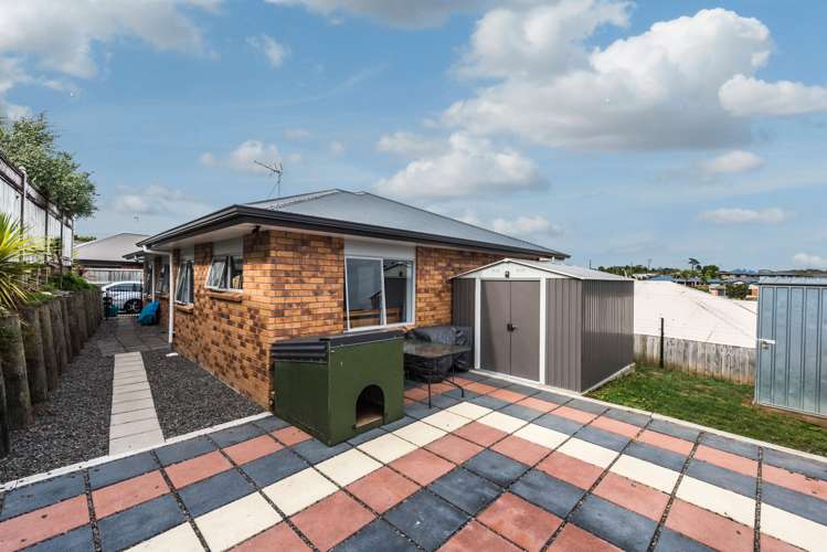 26 Pointon Glade Grandview Heights_11