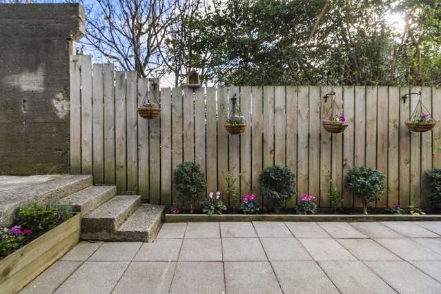 1/163 Queens Drive Lyall Bay_4