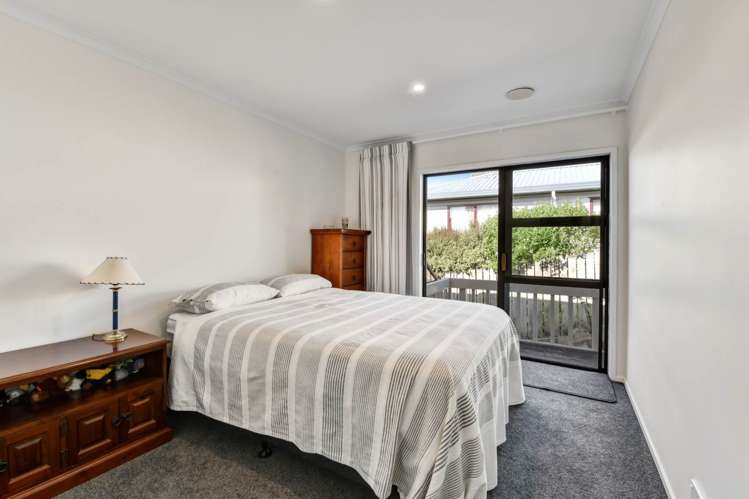 35 Surf Road Stanmore Bay_13