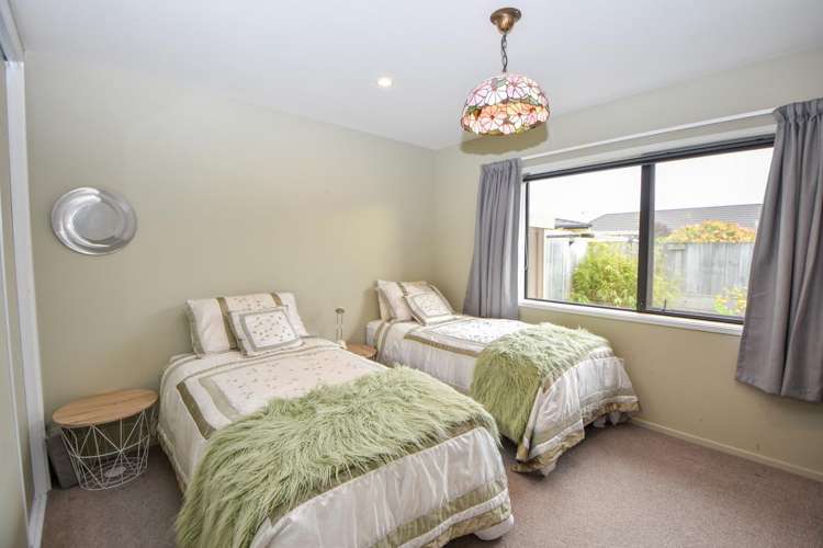 8 Ashmore Park Road Carterton_13