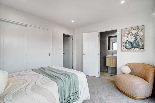 14&16 Woodford Ave Henderson_3