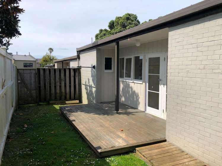 12a Claude Road Epsom_0