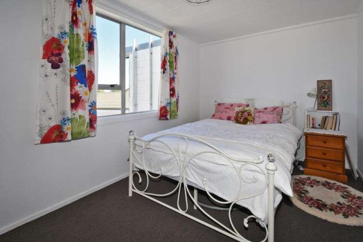 4/8 Lane Street Woolston_4