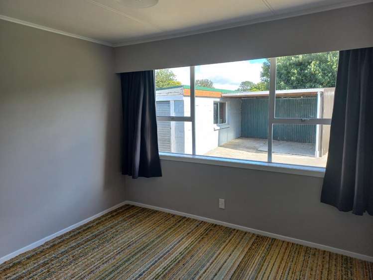 11 Fairbank Avenue Stratford_11