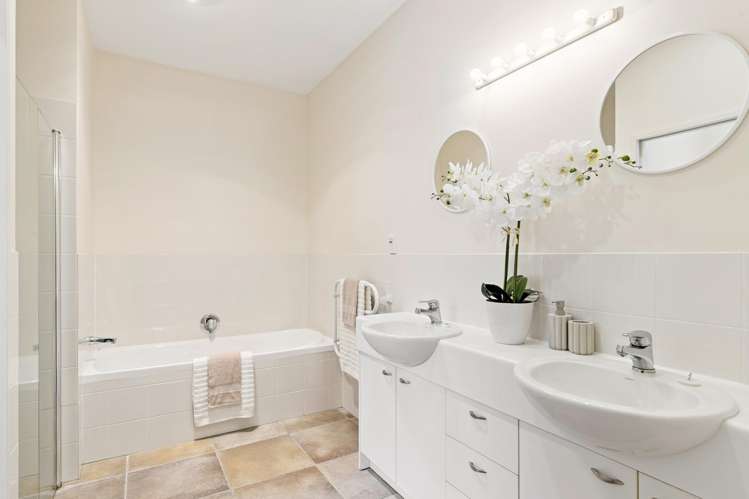 30 Gladys Scott Place Tawa_14