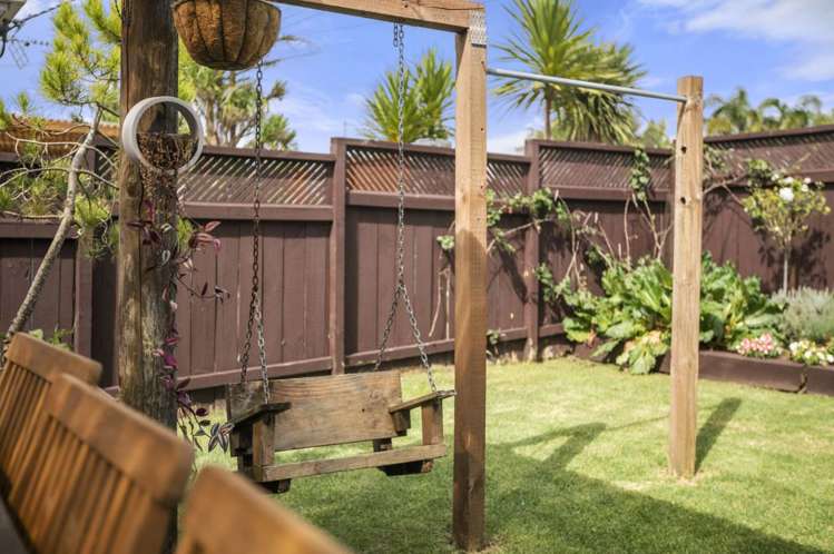 1/49 Aeroview Drive Beach Haven_5