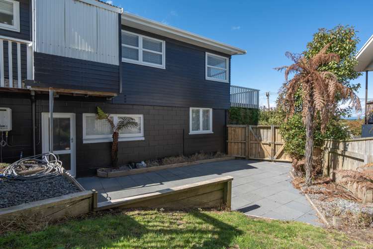 6 Liston Avenue Hilltop_23