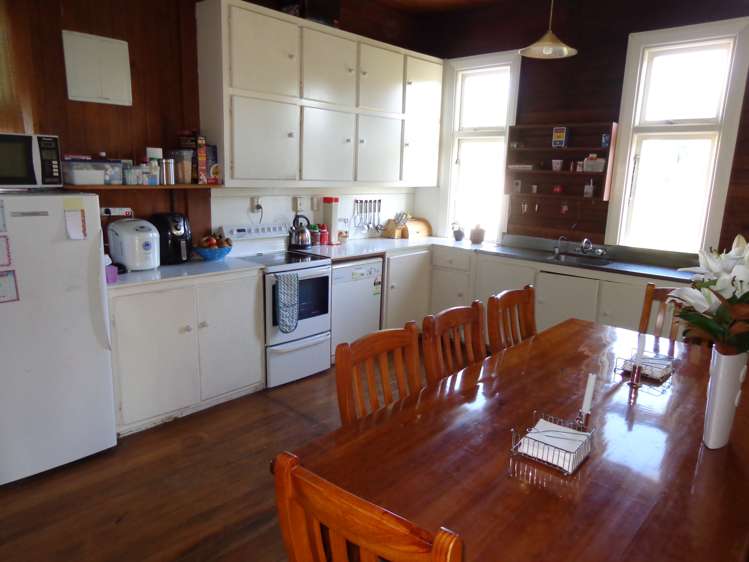 10 King Street Chertsey_4