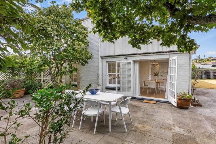 104 Grampian Road St Heliers_13