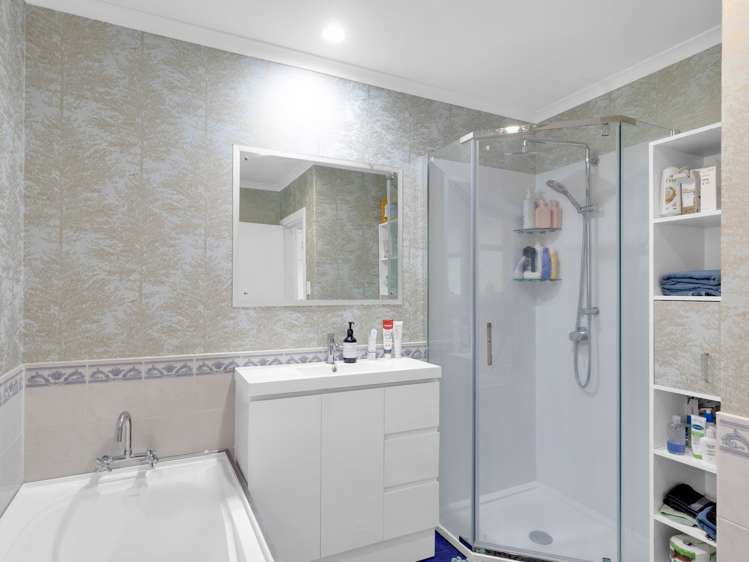 73 Clayton Road Mangakakahi_14