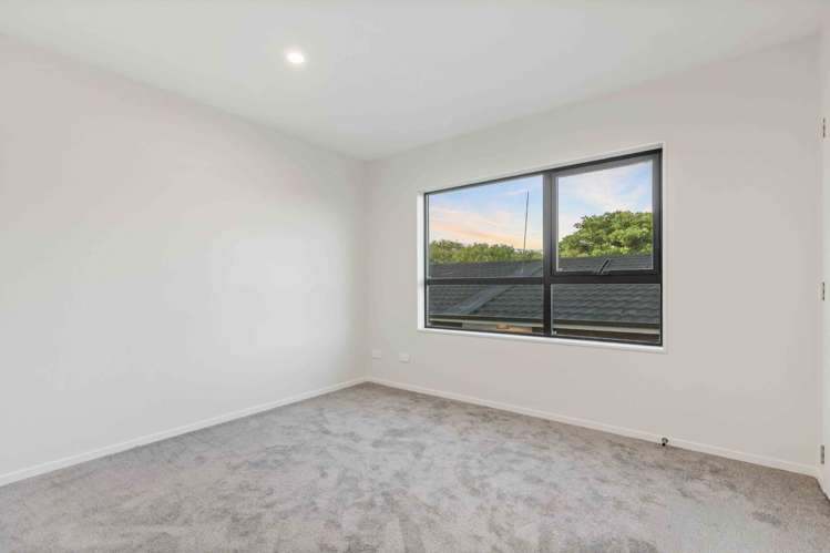 2/155 Te Atatu Road Te Atatu South_16