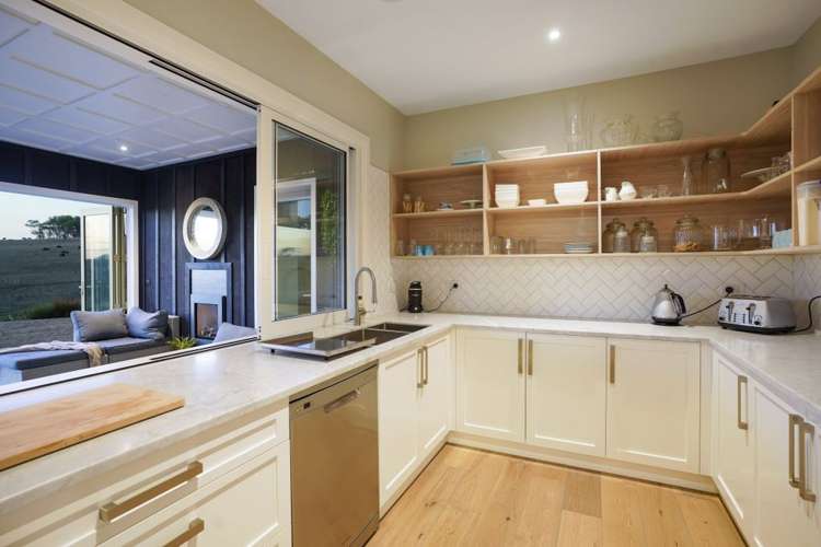 12 Myra Evelyn Grove Dairy Flat_8