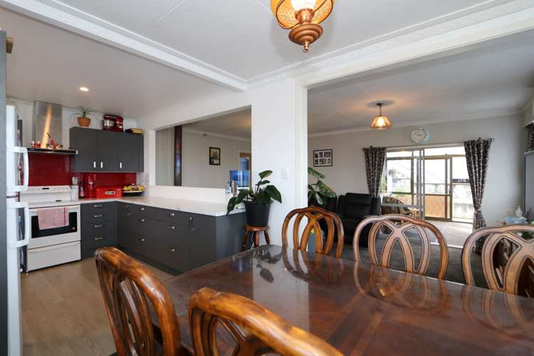 52 Edinburgh Crescent Waikiwi_6