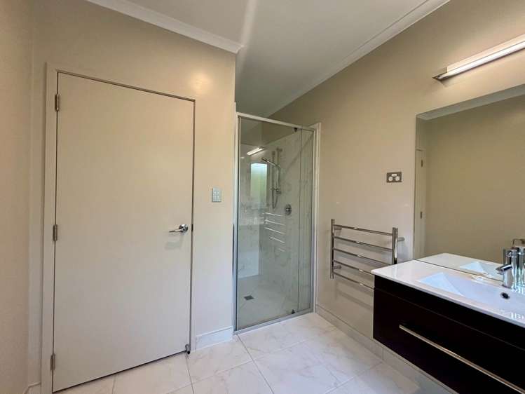 9 Woodridge Drive Stanmore Bay_12