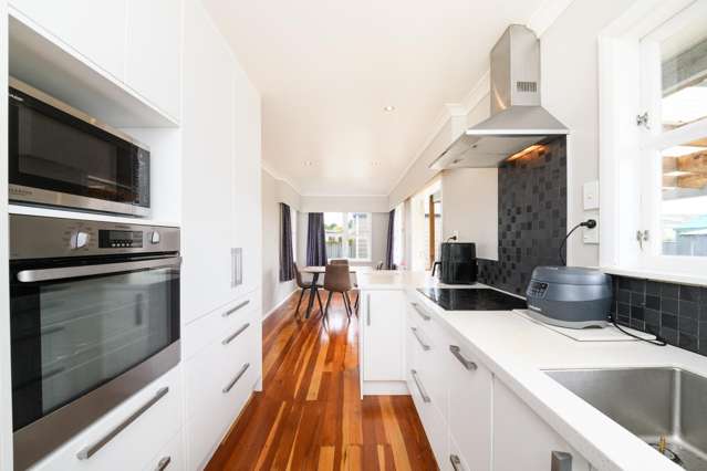 18 Woburn Place Takaro_1