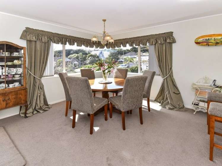 22 Silkwood Grove Totara Heights_12