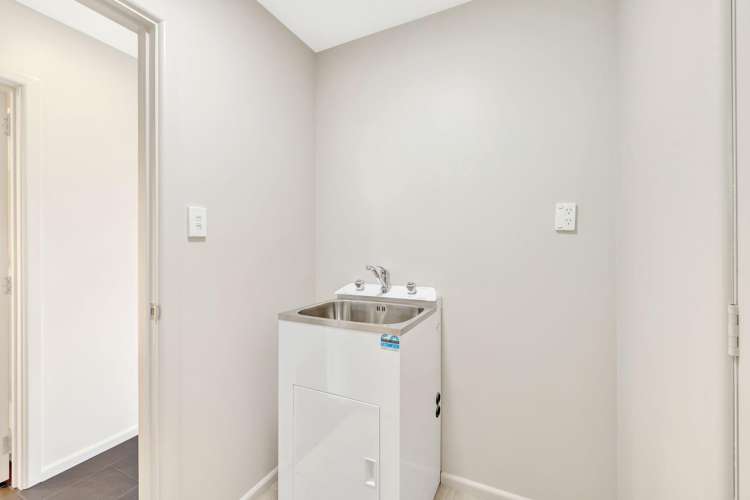 43 Charles Upham Avenue Hillmorton_13