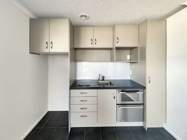 97a Tremaine Ave 10930_1