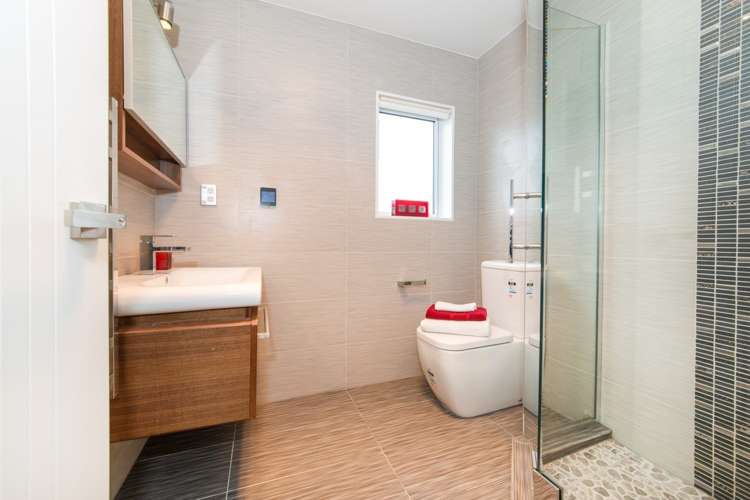 41 Riverglade Parkway Te Atatu South_17