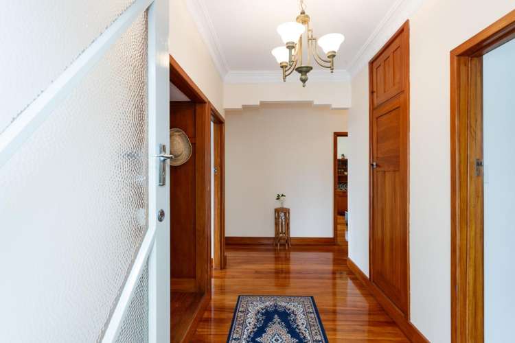 8 Hunia Street Marton_11