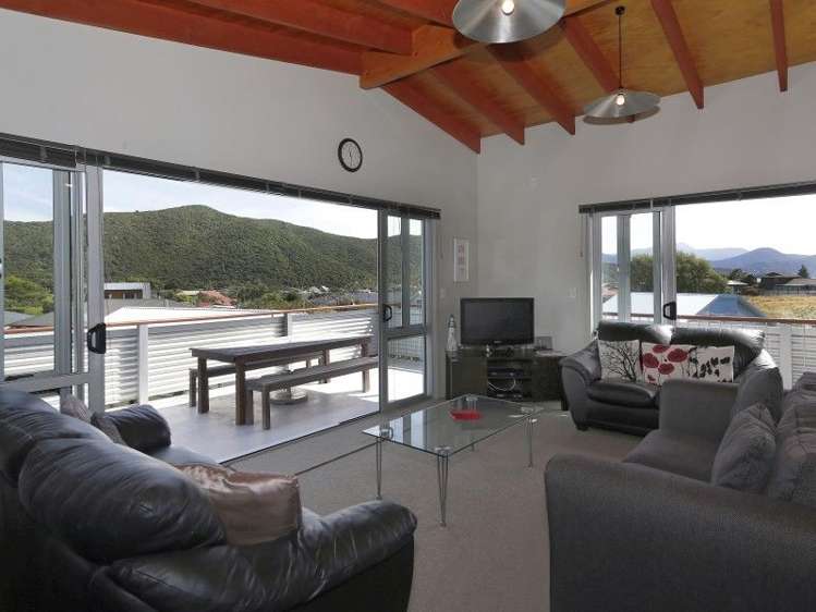 80 Moana View Road Waikawa_14
