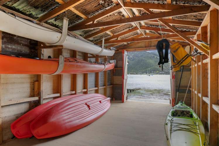 1755 Queen Charlotte Drive Queen Charlotte Sound_23